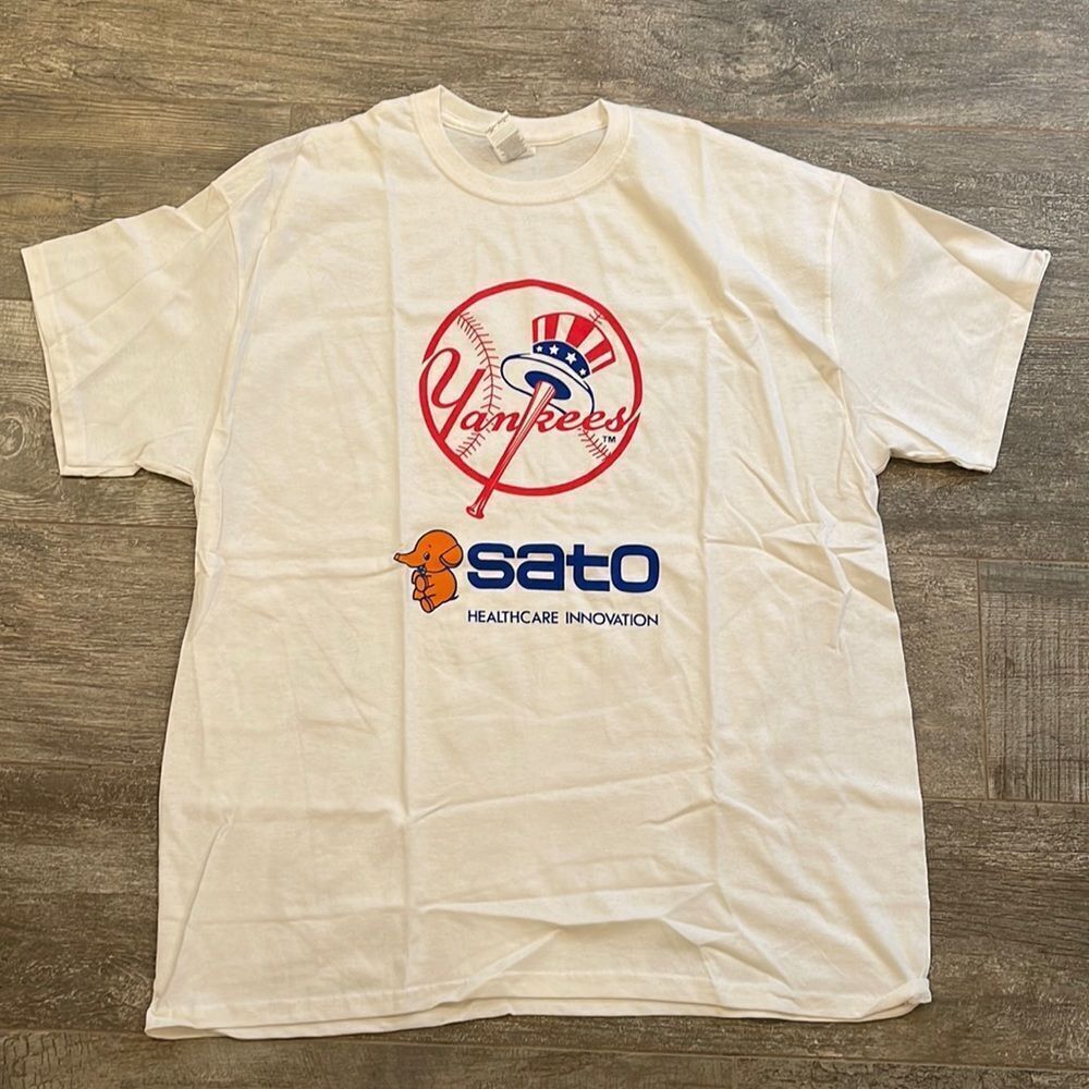 Mens white NY Yankees Tee XL